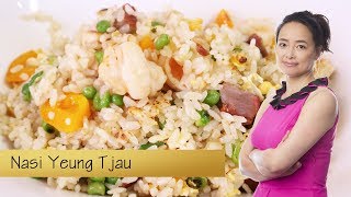 Chinese gebakken rijst Nasi Yeung Tjau [upl. by Onairelav]