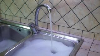 Come sturare il tubo di scarico del lavelloHow To unblock a kitchen sink drain [upl. by Sheree403]