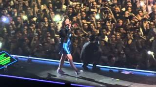 Fedez  Magnifico ft Francesca Michielin live Mediolanum Forum 21032015 [upl. by Retsehc726]