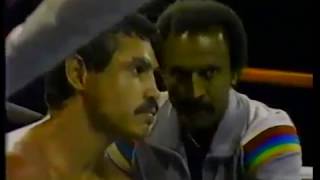 Alexis Arguello vs Andrew Ganigan [upl. by Ardekal]