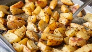 Greek Lemon Garlic Roasted Potatoes [upl. by Zul]