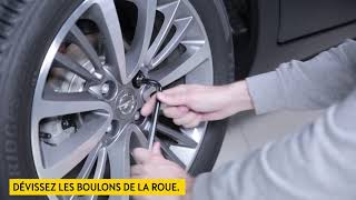 Changer une roue [upl. by Cathy]