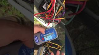 Checking compressor windings with a Supco M500 Megohmeter [upl. by Eirahs]