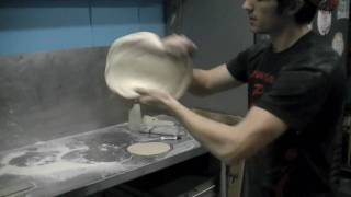 Learn pizza tossing tricks 104 [upl. by Moll]