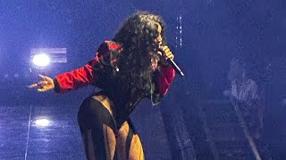 ‘Snooze’  SZA LIVE [upl. by Faye]