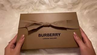 BURBERRY Wallet  Unboxing  Luxury Women Wallet [upl. by Latoyia]