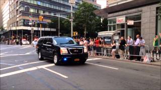 US PRESIDENT BARACK OBAMA amp MOTORCADE ON THE UPPER WEST SIDE OF MANHATTAN IN NEW YORK CITY [upl. by Noraed934]