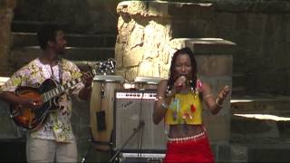 Fatoumata Diawara  I  LIVE at Afrikafestival Hertme 2010 [upl. by Clausen160]