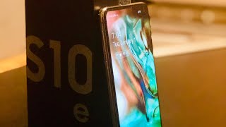 Samsung Galaxy S10e Unboxing amp Mini Review [upl. by Conroy]