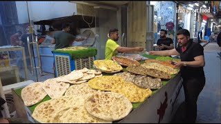 How to Make Iraqi Bread in Street Food [upl. by Proctor]