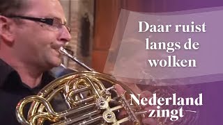 Nederland Zingt Daar ruist langs de wolken [upl. by Nerradal]