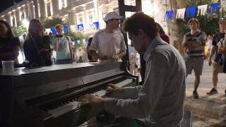 Public Piano Medley In Jerusalem with Street Musicians – Thomas Krüger [upl. by Gnes]