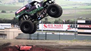 Grave Digger Monster Truck Mayhem [upl. by Illona725]